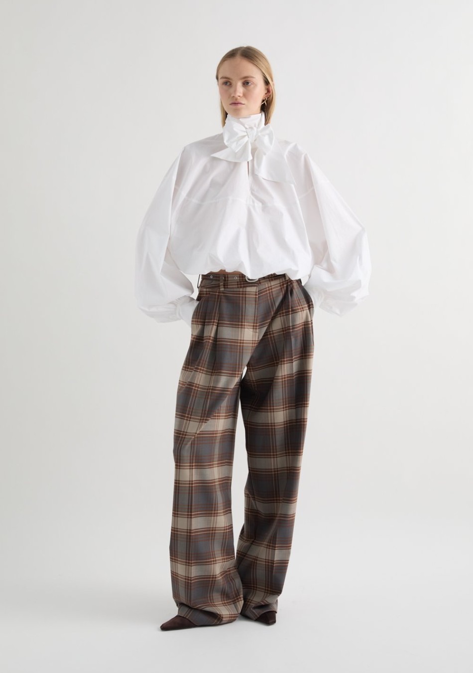 MEI MEIJ marca de prendas elegantes, femeninas y fabricadas con tejidos de alta calidad que combinan diseño italiano, comodidad