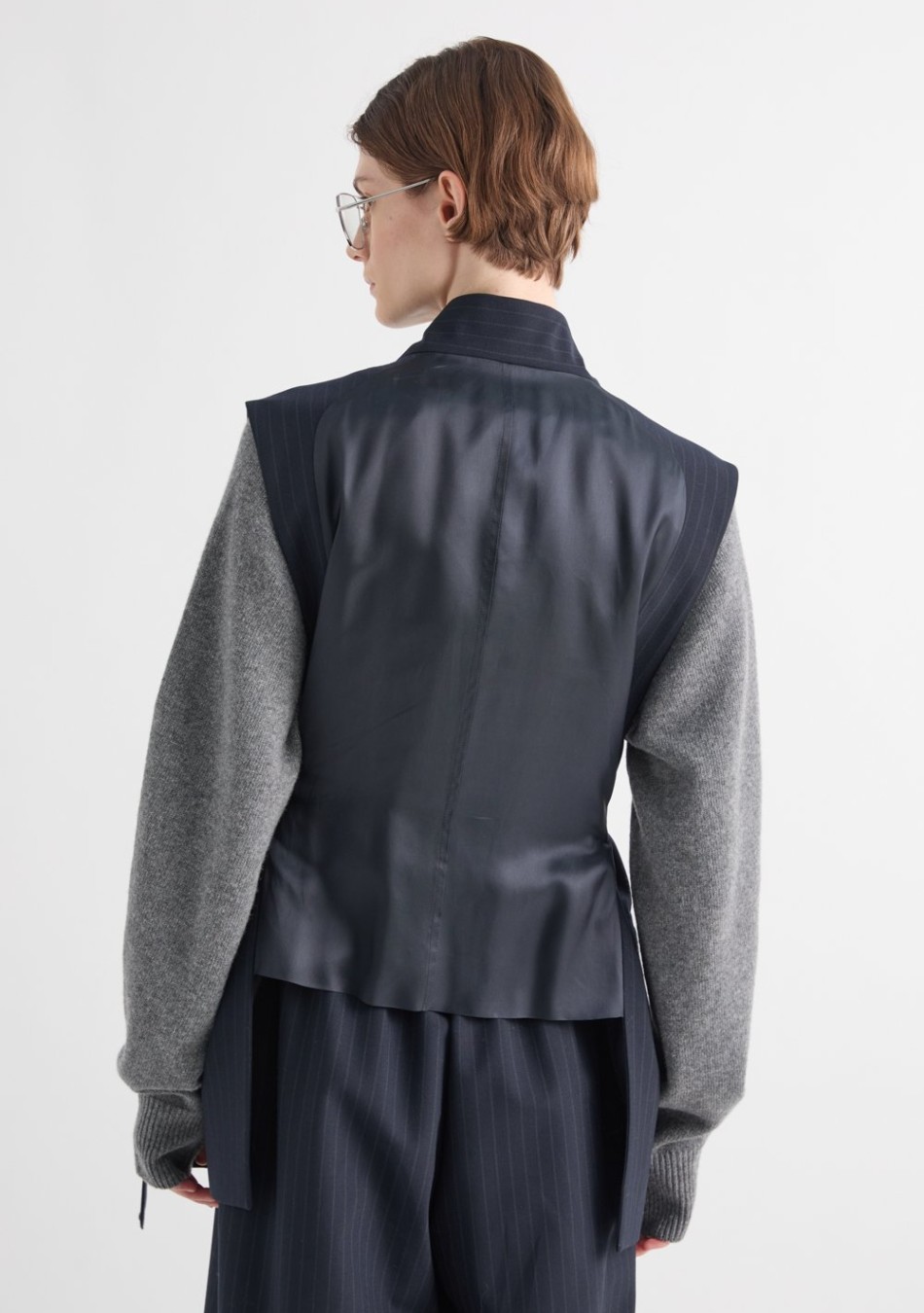 MEI MEIJ marca de prendas elegantes, femeninas y fabricadas con tejidos de alta calidad que combinan diseño italiano, comodidad