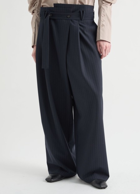 MEI MEIJ marca de prendas elegantes, femeninas y fabricadas con tejidos de alta calidad que combinan diseño italiano, comodidad