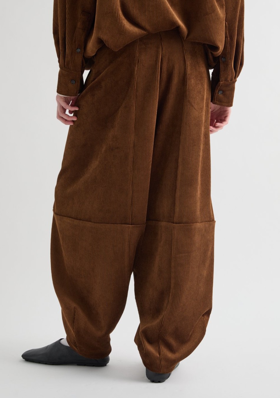MMEIMEIJ marca de prendas elegantes, femeninas y fabricadas con tejidos de alta calidad que combinan diseño italiano, comodidad