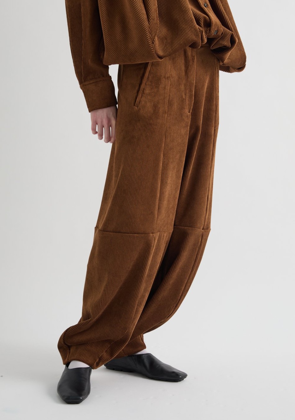 MMEIMEIJ marca de prendas elegantes, femeninas y fabricadas con tejidos de alta calidad que combinan diseño italiano, comodidad