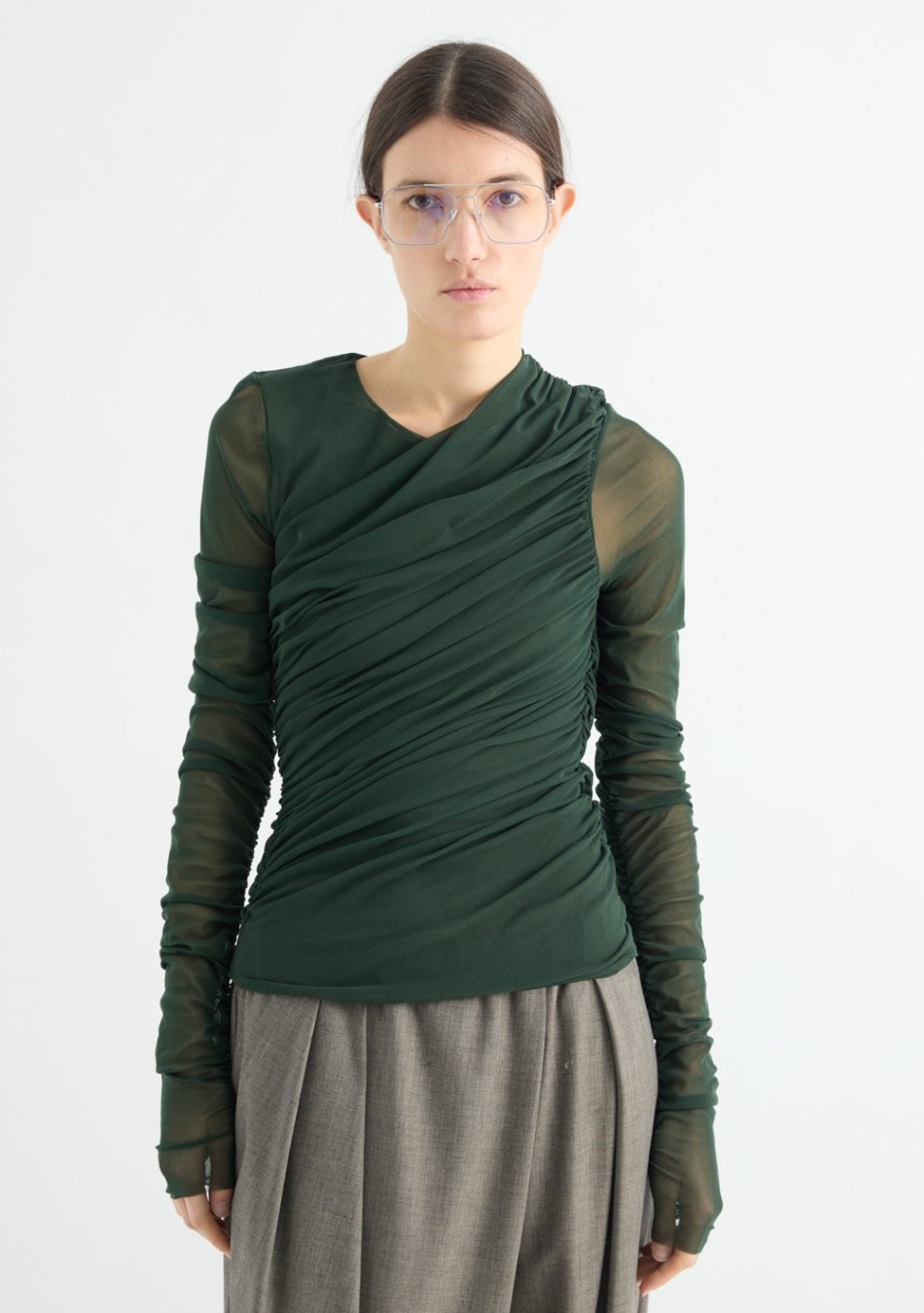 MEI MEIJ marca de prendas elegantes, femeninas y fabricadas con tejidos de alta calidad que combinan diseño italiano, comodidad