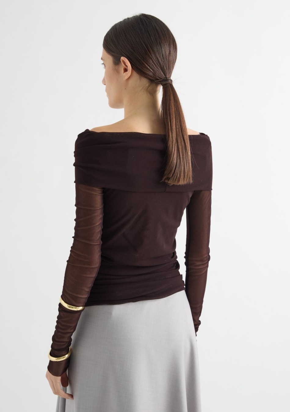 MEI MEIJ marca de prendas elegantes, femeninas y fabricadas con tejidos de alta calidad que combinan diseño italiano, comodidad