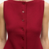 SAMSOE SAMSOE marca de moda escandinava con un diseño contemporáneo y minimalista.