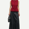 SAMSOE SAMSOE marca de moda escandinava con un diseño contemporáneo y minimalista.
