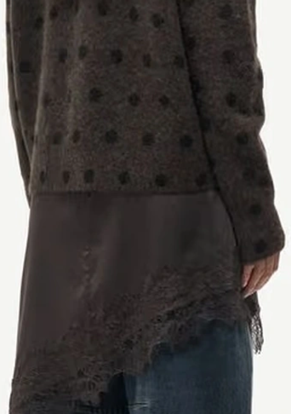SAMSOE SAMSOE marca de moda escandinava con un diseño contemporáneo y minimalista.