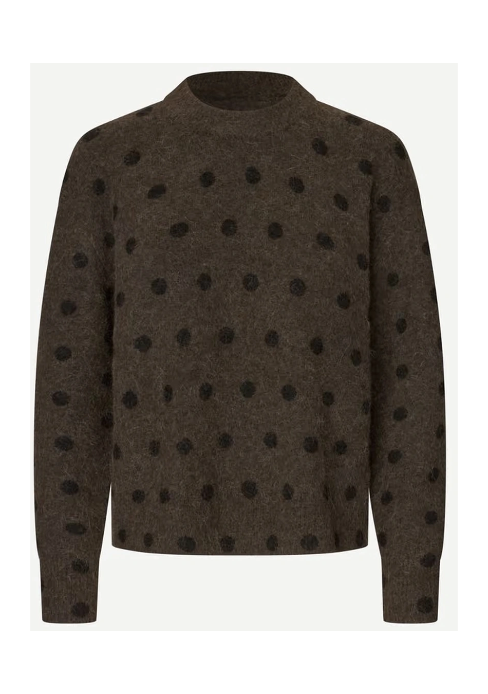 SAMSOE SAMSOE marca de moda escandinava con un diseño contemporáneo y minimalista.