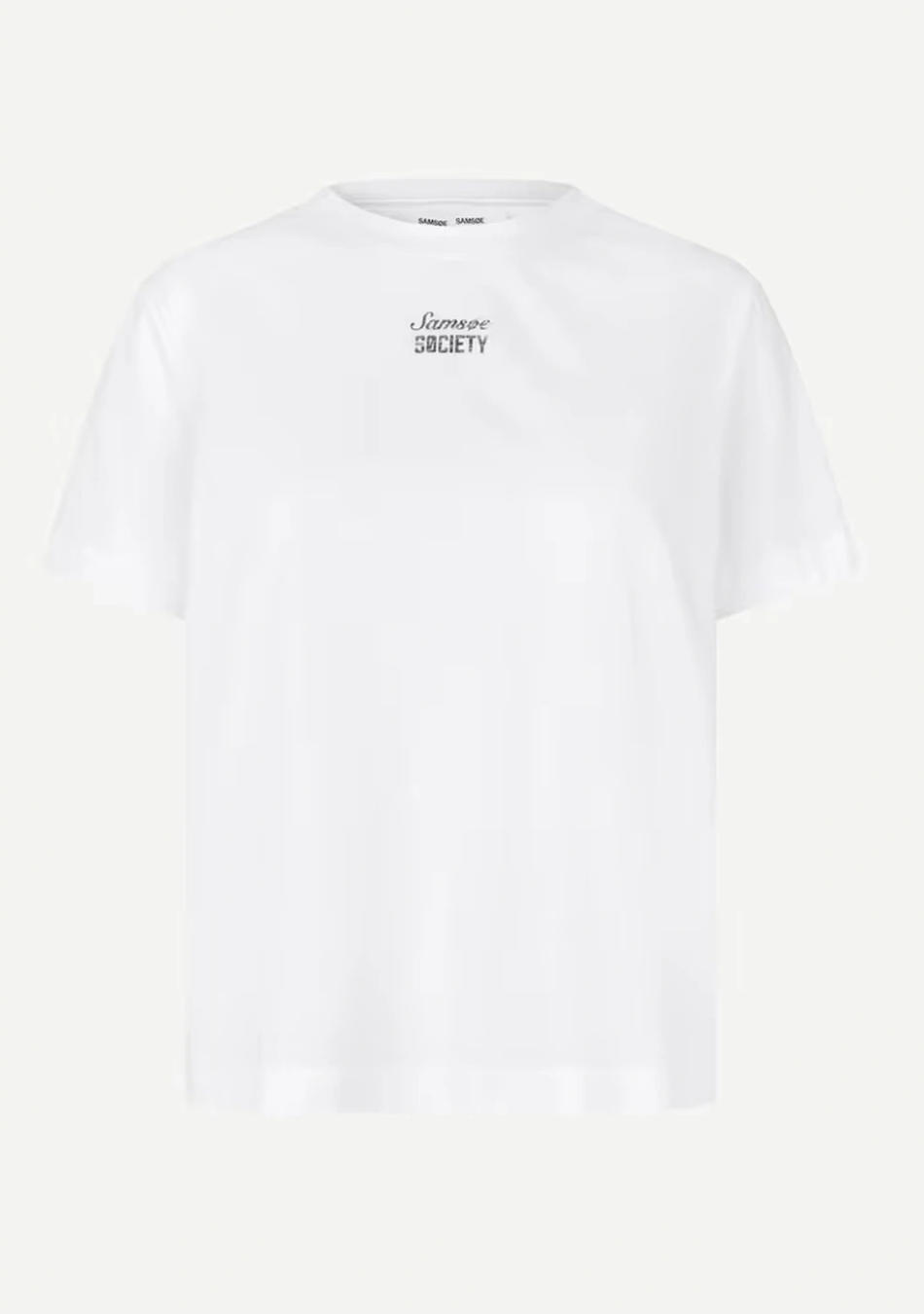 SAMSOE SAMSOE marca de moda escandinava con un diseño contemporáneo y minimalista.