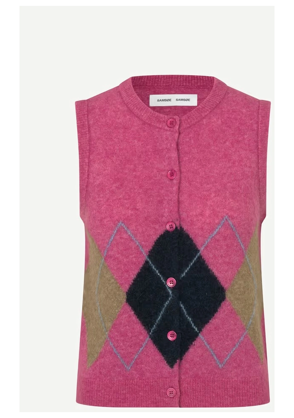 SAMSOE SAMSOE marca de moda escandinava con un diseño contemporáneo y minimalista.