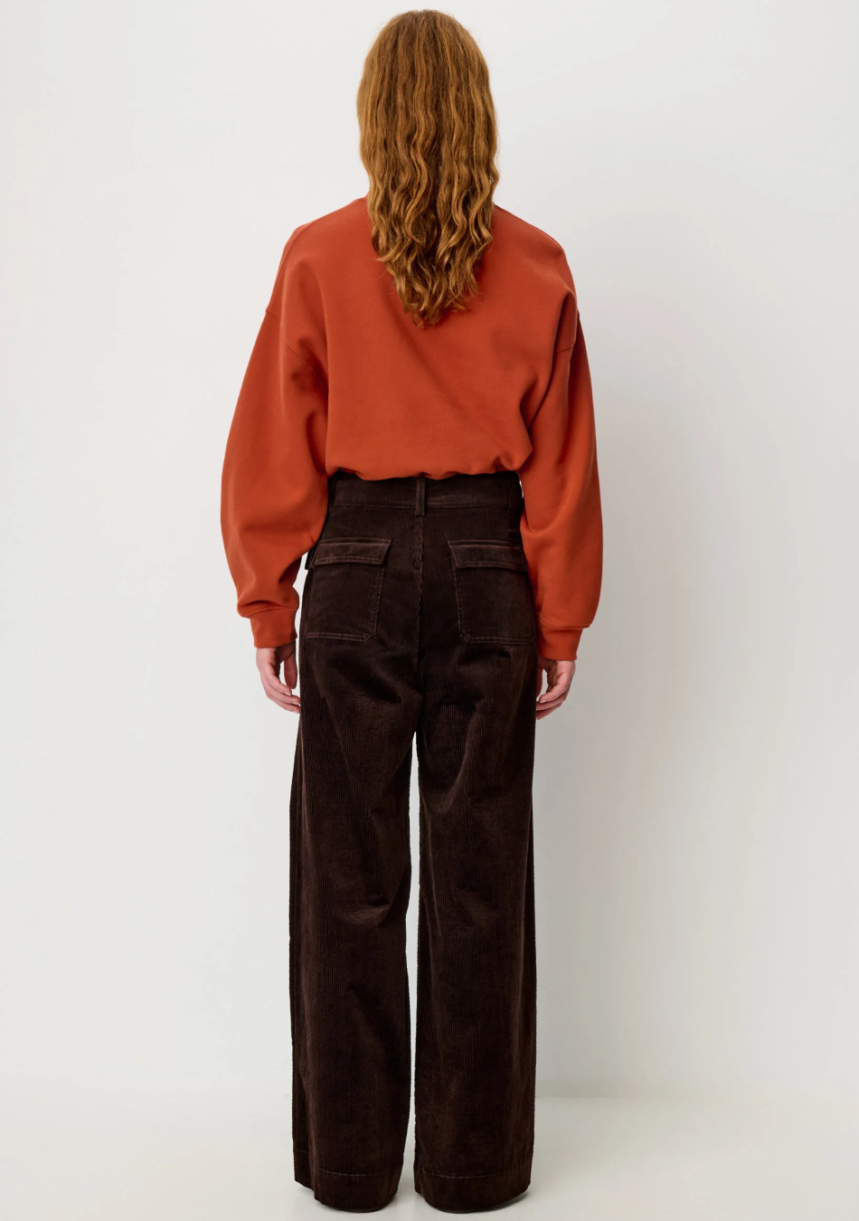 SESSÚN marca francesa de ropa de mujer con un estilo casual, femenino y minimal
