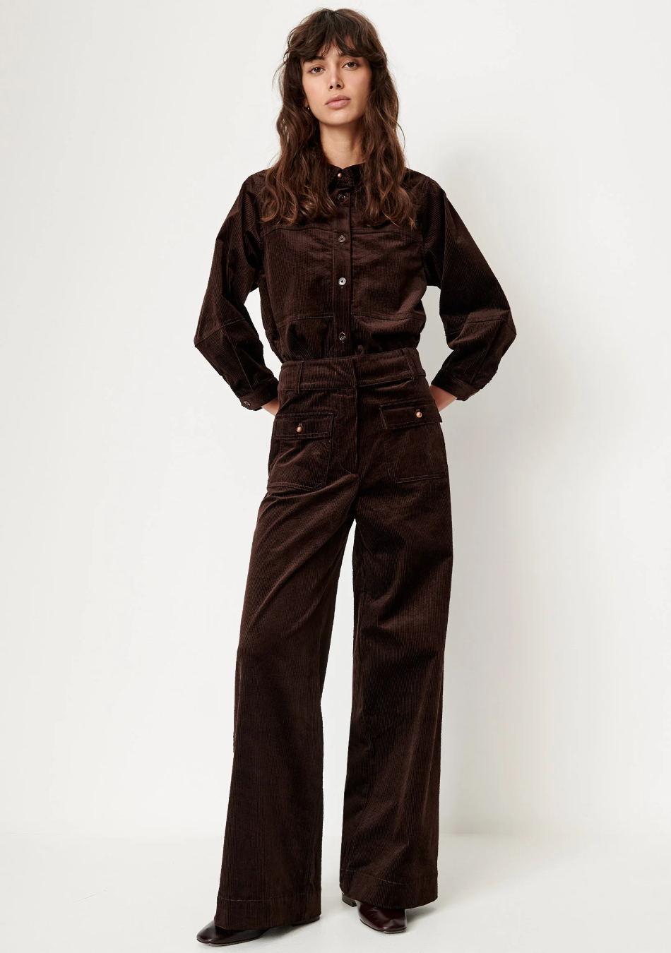 SESSÚN marca francesa de ropa de mujer con un estilo casual, femenino y minimal
