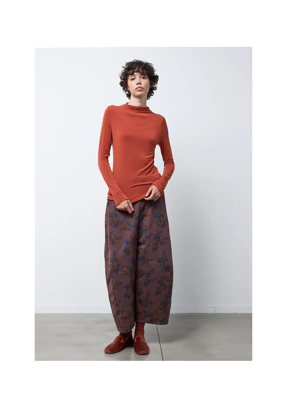 NEIRAMI marca Italiana de mujer sofisticada vanguardista y de estilo muy casual