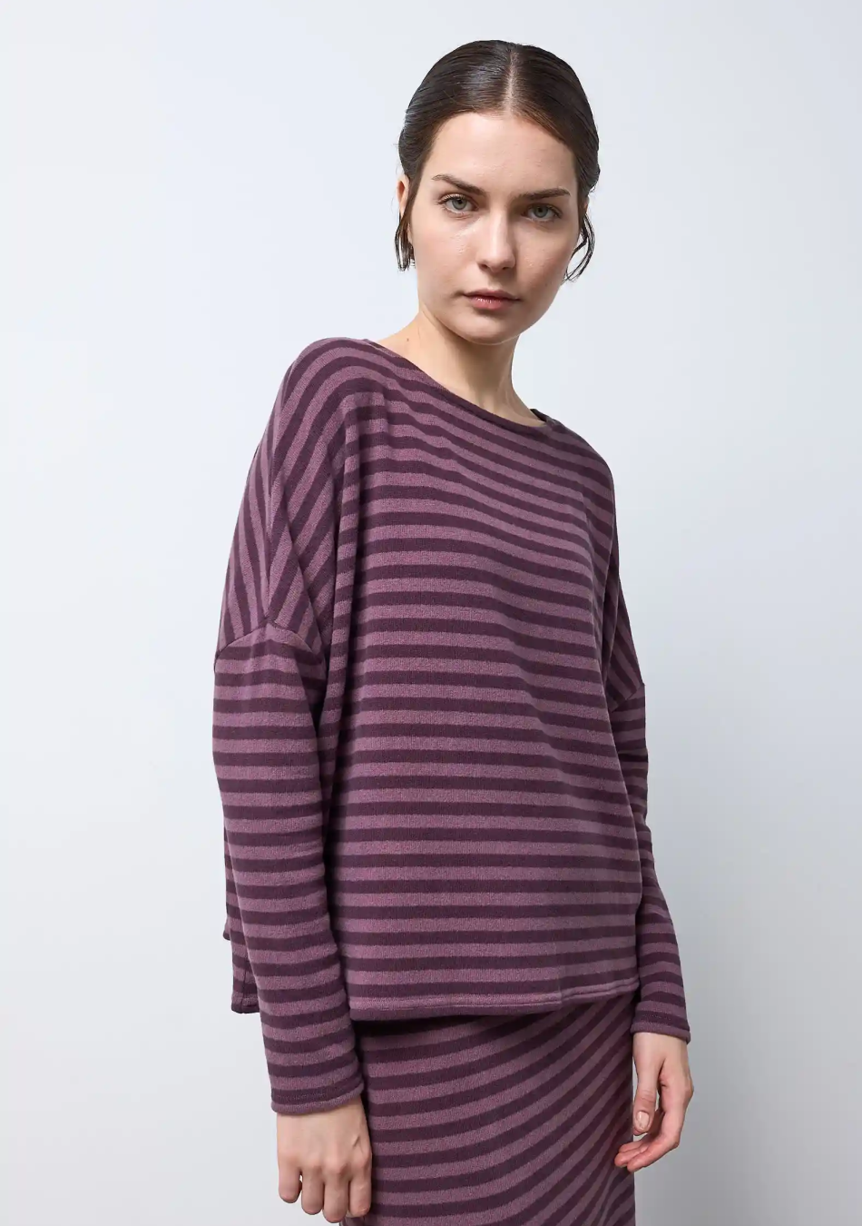 NEIRAMI OPIFICIO marca Italiana de ropa de mujer con un estilo casual vanguardista y conceptual