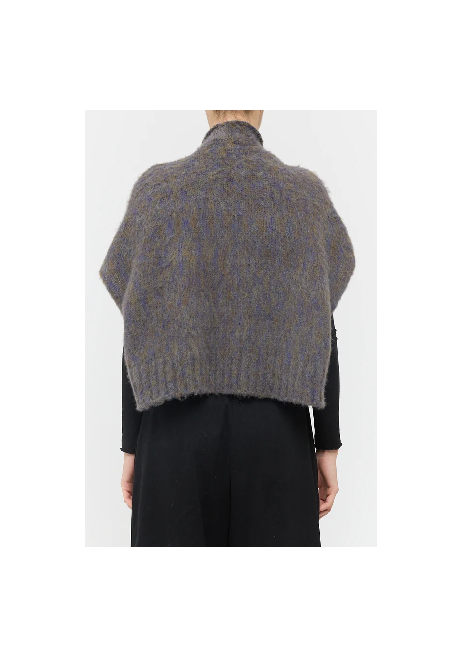 NEIRAMI OPIFICIO marca Italiana de ropa de mujer con un estilo conceptual y vanguardista