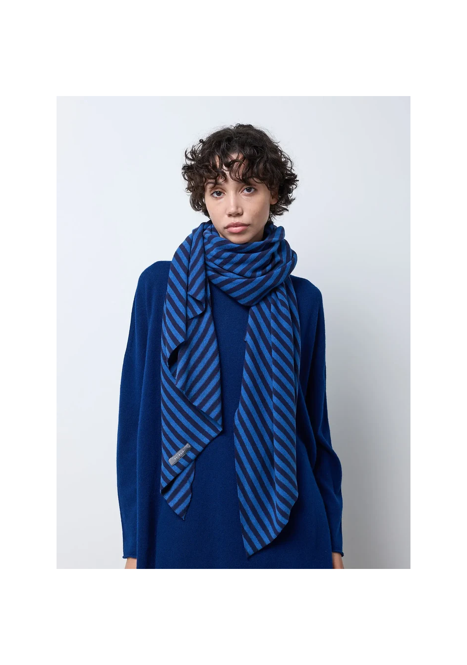NEIRAMI OPIFICIO marca Italiana de ropa de mujer con un estilo conceptual y vanguardista