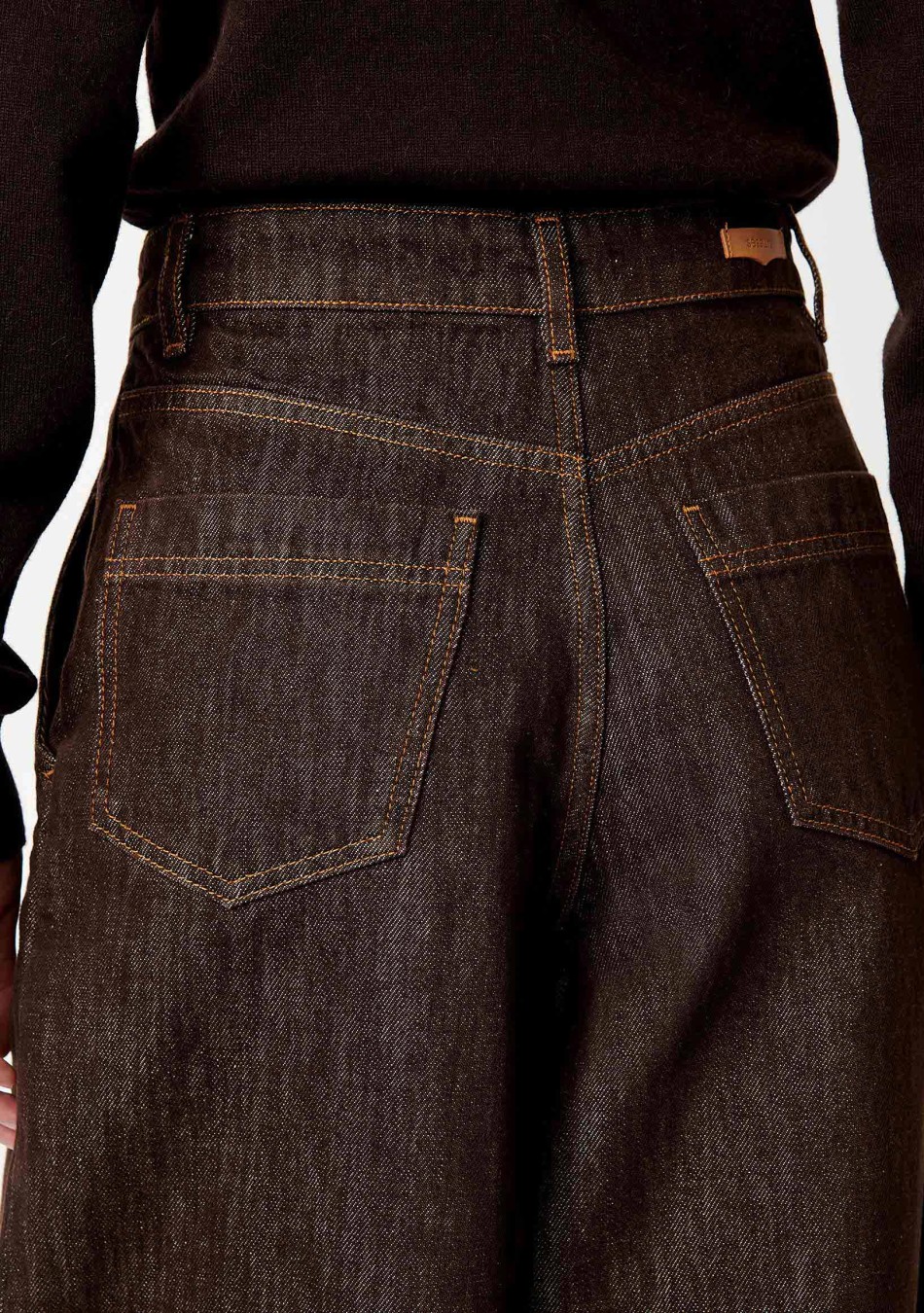 SESSÚN marca francesa de ropa de mujer con un estilo casual, femenino y minimal