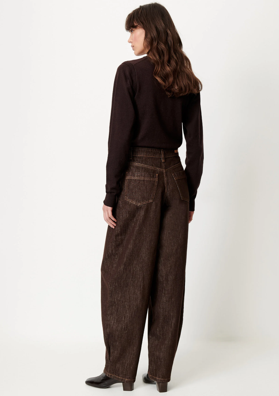 SESSÚN marca francesa de ropa de mujer con un estilo casual, femenino y minimal